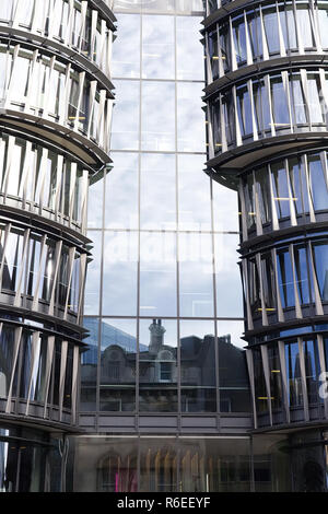 Abstrakte Sicht der Büros bei 60 Viadukt London Holborn Stockfoto