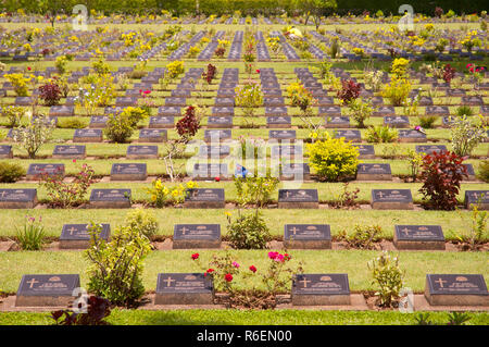 Kanchanaburi Friedhof für Verbündete getötet, den Bau der Brücke über den Kwai River, Thailand Stockfoto