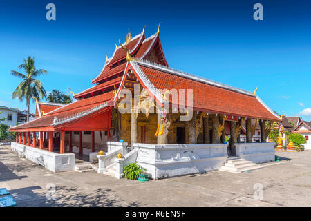 Der Tempel Wat Mai Suwannaphumaham, einer Der Tempel in Luang Prabang Laos Stockfoto