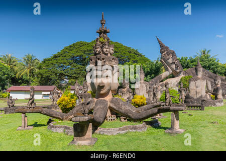 Der Buddha Park Xieng Khuan, auch Als, ist ein Park voller bizarrer und exzentrische Statuen in der Nähe von Vientiane, Laos bekannt Stockfoto