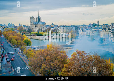 Ist Paris brennen Stockfoto