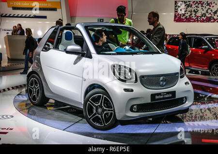 FRANKFURT - Sept. 2015: Smart Fortwo Cabrio auf der IAA International Motor Show vorgestellt am 20. September 2015 in Frankfurt am Main, Deutschland Stockfoto