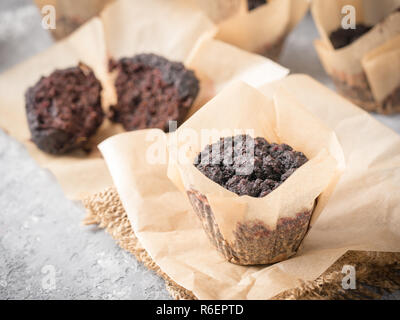 Chocolate Muffins mit Rote-bete-close-up Stockfoto