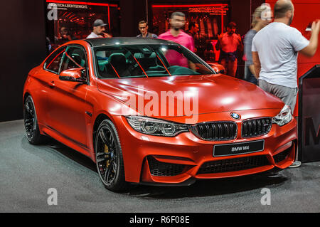 FRANKFURT - Sept. 2015: BMW M4 auf der IAA International Motor Show vorgestellt am 20. September 2015 in Frankfurt am Main, Deutschland Stockfoto