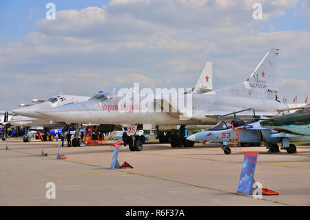 Moskau, Russland - 23 AUG 2015: strategische Streik Bomber Tu-22 M nach hinten losgehen, präsentiert auf der 12. MAKS-2015 Internationalen Luft- und Raumfahrtmesse am 28. August Stockfoto