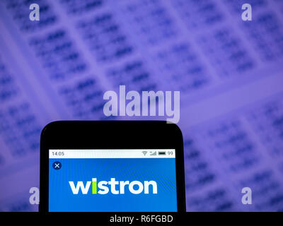 Wistron Corporation Logo auf dem Smartphone angezeigt. Stockfoto