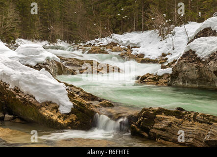 Am rissbach im Winter Stockfoto