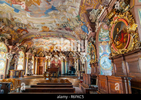 Innenansicht der Universität Breslau Aw und prächtige Dekoration der Aula Leopoldina, Polen Stockfoto