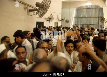 Menschen versammelt, in der Börse, mumbai Bombay, Maharashtra, Indien Stockfoto