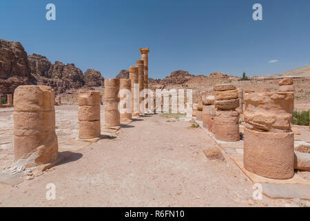 Spalten im Großen Tempel nabatäische Stadt Petra, Jordanien Stockfoto