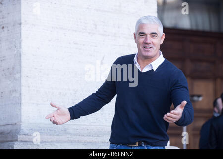 Roma, Italien. 04 Dez, 2018. Biagio Izzo Fotoauftrag der italienischen Film "Natale a 5 Stelle" in Rom Quelle: Matteo Nardone/Pacific Press/Alamy leben Nachrichten Stockfoto