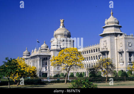 Vidhana Soudha, Bangalore, Karnataka, Indien Stockfoto