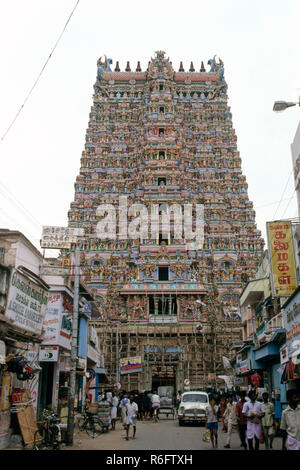 West Tower in Sri Meenakshi Tempel, Madurai, Tamil Nadu, Indien Stockfoto