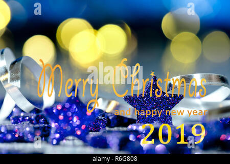 Weihnachten Hintergrund mit Text frohe Weihnachten und ein glückliches neues Jahr Stockfoto