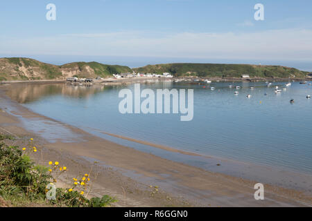 Porthdinllaen ist ein kleines Dorf an der Llyn Halbinsel in Wales, Besucher müssen über den Strand von Morfa Nefyn gehen auf ihn zugreifen Stockfoto