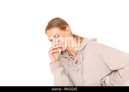Portrait von lachen gerne weibliche Modell im weißen Hintergrund. Stockfoto