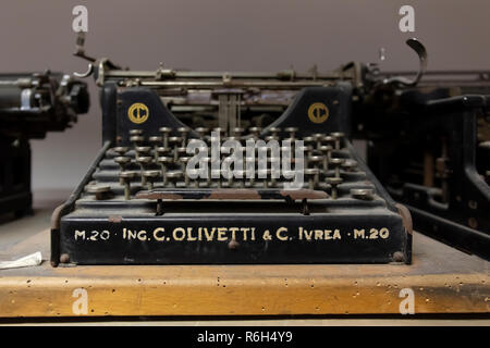 Vintage M20 Olivetti Italienisch 20. Jahrhundert Schreibmaschine Stockfoto