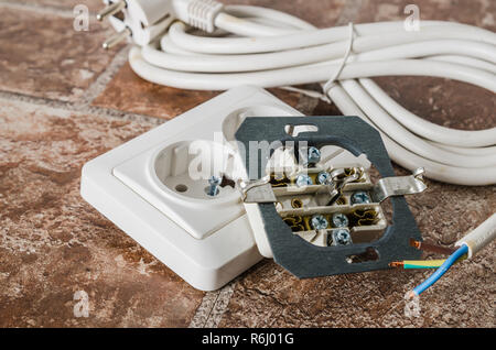 Steckdose und Kabel, close-up Stockfoto