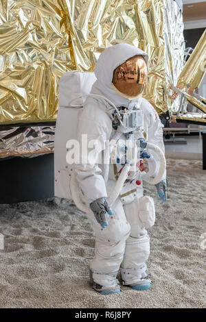 Replik von Astronauten N. Armstrongs Mondlandung im Evergreen Aviation & Space Museum in McMinnville, Oregon Stockfoto