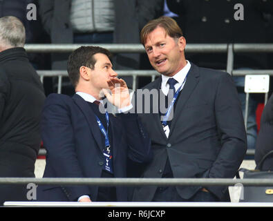 London, Großbritannien - 05 Dezember, 2018 Southampton manager Ralph Hasenhuttl (Rechts) während der Premier League zwischen den Tottenham Hotspur und Southampton im Wembley Stadion, London, Großbritannien am 05. Dez 2018. Credit: Aktion Foto Sport/Alamy leben Nachrichten Stockfoto