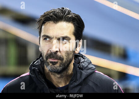 Straßburg, Frankreich. 5 Dez, 2018. Gianluigi Buffon während der Französischen L1 Fußballspiel zwischen Straßburg und Paris Saint-Germain (PSG) im Stade de la Meinau Stadium, in Straßburg. Credit: Elyxandro Cegarra/SOPA Images/ZUMA Draht/Alamy leben Nachrichten Stockfoto