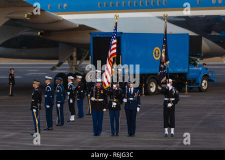 Houston, TX, USA. 8. Apr 2015. US-Militär Team auf Ellington Field Joint Mindestreservebasis am Mittwoch, 5. Dezember 2018 in Houston. Foto von: Juan DeLeon/Zuma drücken Sie Credit: Juan DeLeon/ZUMA Draht/Alamy leben Nachrichten Stockfoto