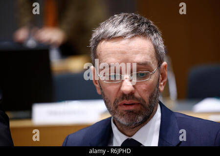 Brüssel, Belgien. 6 Dez, 2018. Herbert Kickl, Innenminister der Republik Österreich kommt in ein Rat für Justiz und Inneres der EU teilzunehmen. Credit: ALEXANDROS MICHAILIDIS/Alamy leben Nachrichten Stockfoto