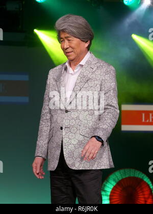 Japanischer journalist Shuntaro Torigoe Spaziergänge auf der Landebahn während japanische Mode der Marke "LEOPADRE' Launch Party in Tokyo, Japan, am 5. Dezember 2018. Credit: motoo Naka/LBA/Alamy leben Nachrichten Stockfoto