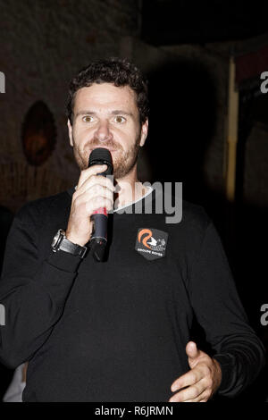 Paris, Frankreich. 5 Dez, 2018. Skipper Anthony Marchand - Start der Kampagne Grüne Weihnachtsmänner 2018 der Französischen Secours Populaire am Musée des Arts forains am 5. Dezember 2018 in Paris, Frankreich. Quelle: Bernard Menigault/Alamy leben Nachrichten Stockfoto