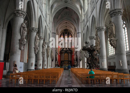 Kirchenschiff der St.-Rumbold's Kathedrale in Mechelen, Belgien Stockfoto