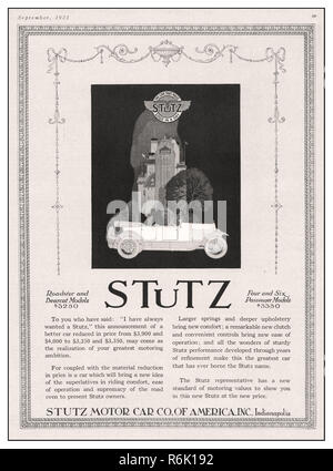 Jahrgang 1920 s STUZ Presse Magazin Werbung für Roadster und Bearcat Automobil Autos Stutz Motor Car Co. von Amerika Indianapolis USA Die Stutz Motor Car Company of America, Inc., war ein US-amerikanischer Hersteller von Sport- und Luxuswagen in Indianapolis, Indiana, USA. Stockfoto