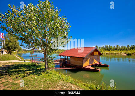Drau schwimmenden Blockhaus Stockfoto