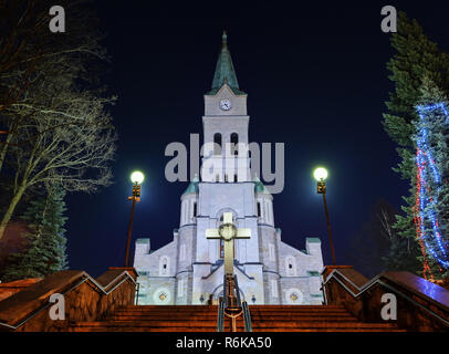 Heilige Familie Kirche in Zakopane auf kalten Dezember in der Nacht Stockfoto