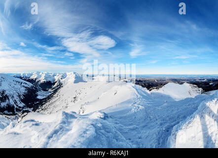 Das Panorama der Hohen Tatra in der Nähe von Kasprowego Top. Polen Stockfoto