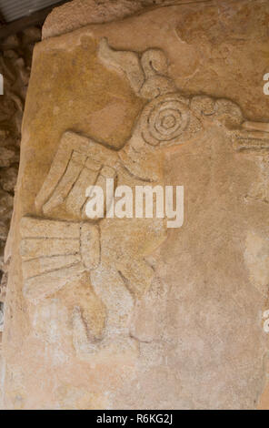 Stuck Reliefs, Schloss von Kukulcan, Maya Ruinen, Mayapan Archäologische Stätte, Yucatan, Mexiko Stockfoto