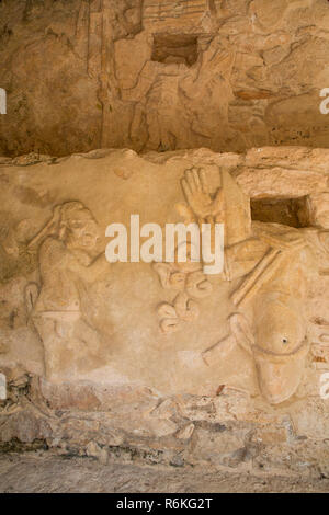 Stuck Reliefs, Schloss von Kukulcan, Maya Ruinen, Mayapan Archäologische Stätte, Yucatan, Mexiko Stockfoto