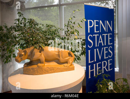 Nittany Lion Maskottchen von der Penn State University State College PA Stockfoto