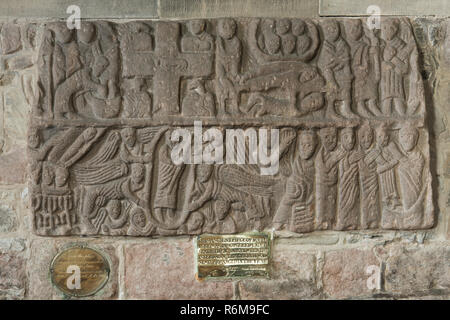 Wirksworth Stein, ein Beispiel für ein frühes Mittelalter (7-9 Jh.) Stein craving, die das Leben Christi, der Kirche St. Mary, Worksworth, England Stockfoto