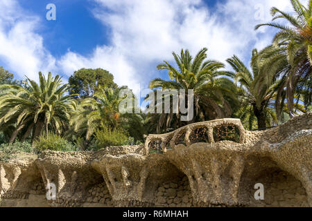 Park Guell spalten und Viadukte Stockfoto