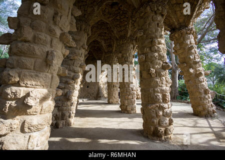 Park Guell spalten und Viadukte Stockfoto