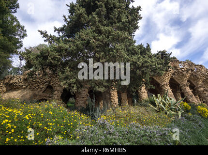 Park Guell spalten und Viadukte Stockfoto