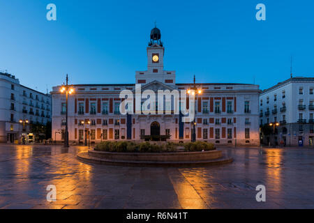 Nacht in Madrid Puerta del Sol Square Km 0 in Madrid, Spanien. Stockfoto