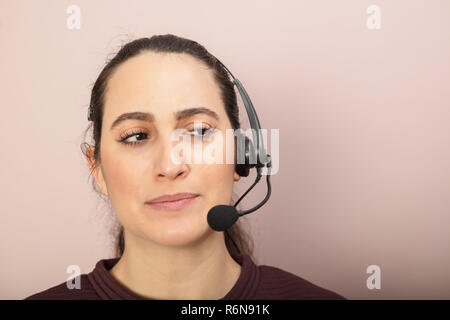 Nachdenklich Call Center Betreiber eine cal Stockfoto