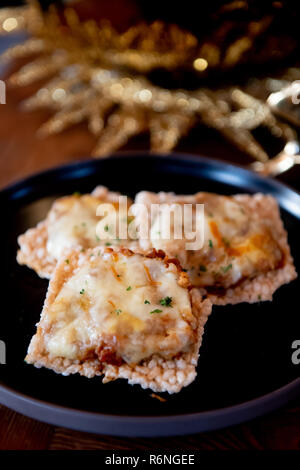 Interessante Fleisch Ravioli asiatische Küche leckeres Essen Closeup Drei Stockfoto