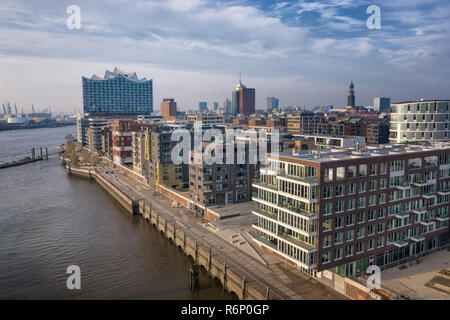 Luftaufnahme von Dalmann Quay in der Hafencity zu Elbphilharmonie Stockfoto