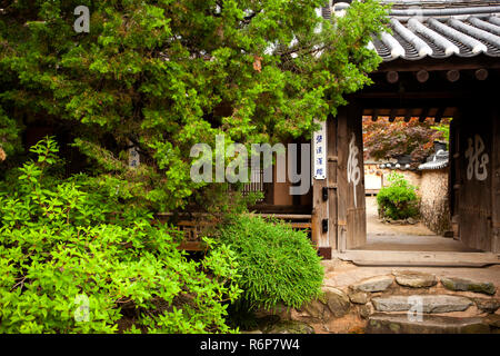 Oeam Geonjae historisches Haus im Dorf, Asan-Si, Chungcheongnam-do, Südkorea. Stockfoto