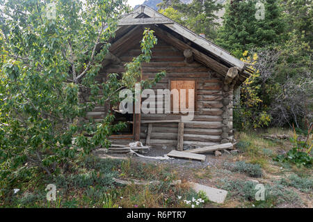 Verlassenen Blockhütte im Kluane National Park, Yukon Territory, Kanada Stockfoto