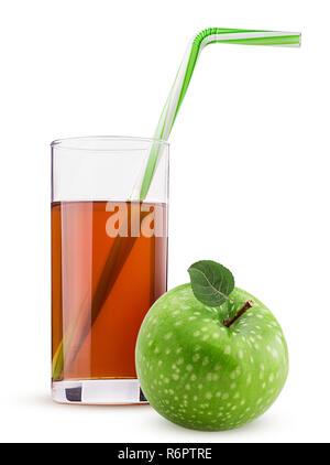 Grenn frische Äpfel mit Blatt. Glas frischen Apfelsaft Stroh grüne Streifen auf weißem Hintergrund. Freistellungspfaden. Volle Tiefenschärfe. Stockfoto