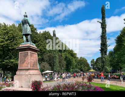 Esplanadi Park (esplanadin Puisto Garten), einen Park und die Esplanade im Zentrum der Stadt, Helsinki, Finnland Stockfoto