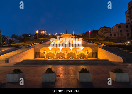 Eriwan-Kaskade im Morgengrauen, Armenien, Nahost, Asien Stockfoto